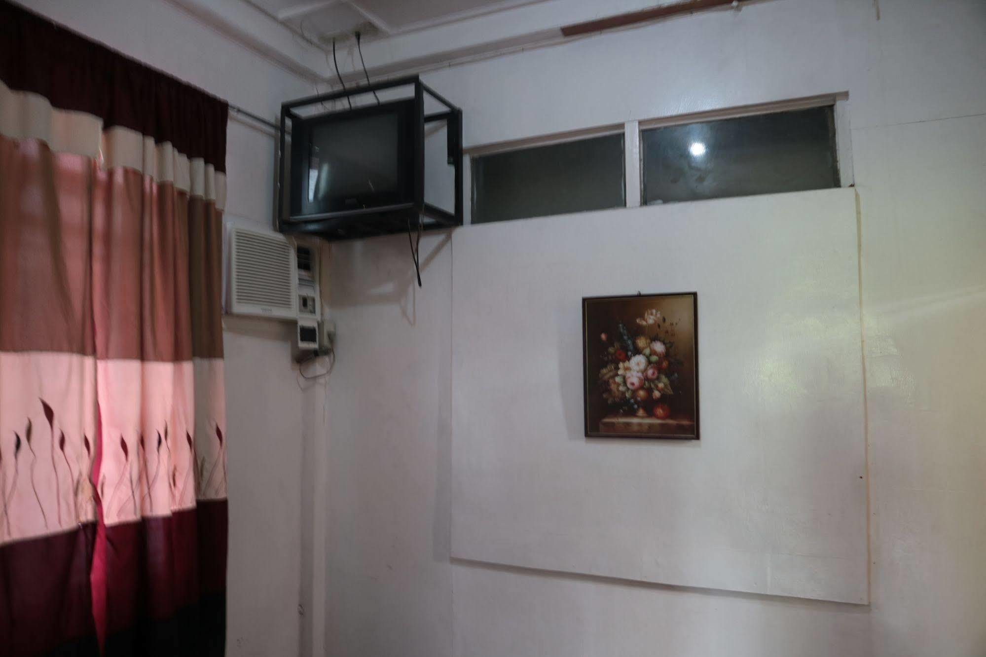 Newport Oak Pension Inn Tagbilaran Eksteriør bilde