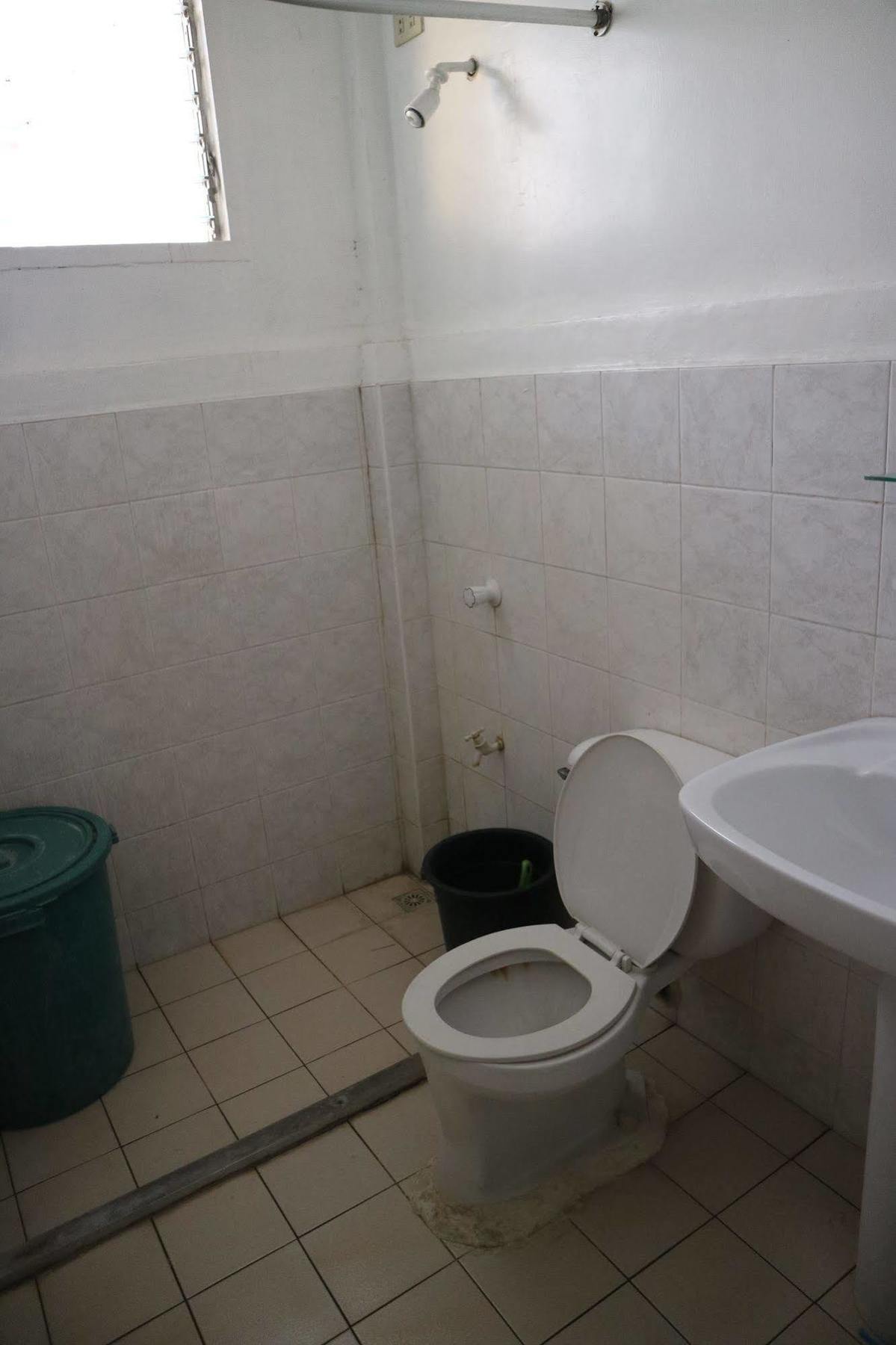 Newport Oak Pension Inn Tagbilaran Eksteriør bilde