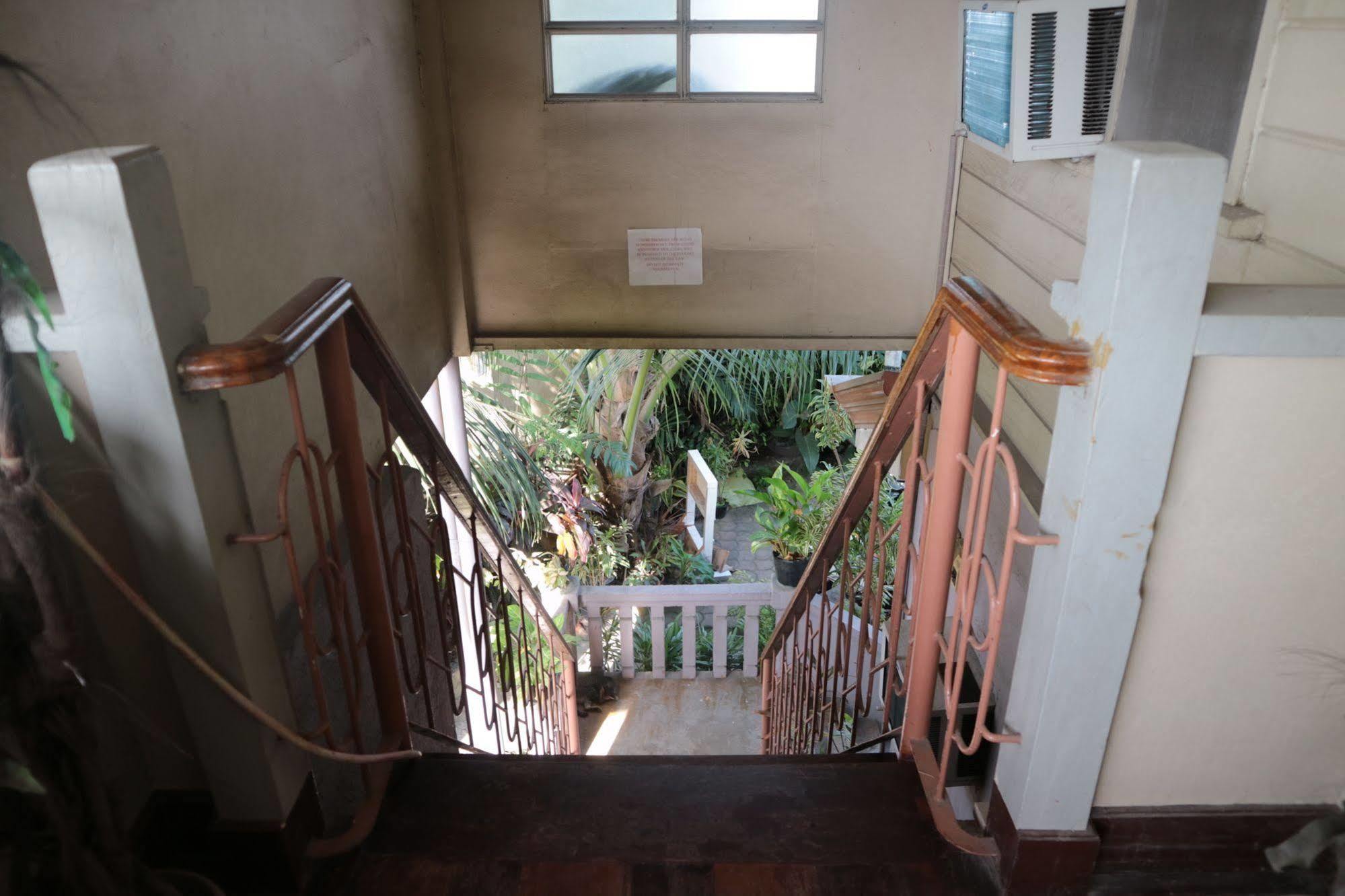 Newport Oak Pension Inn Tagbilaran Eksteriør bilde